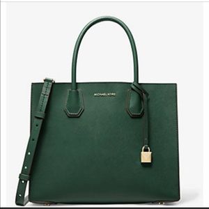 Michael Kors Matching Handbag set